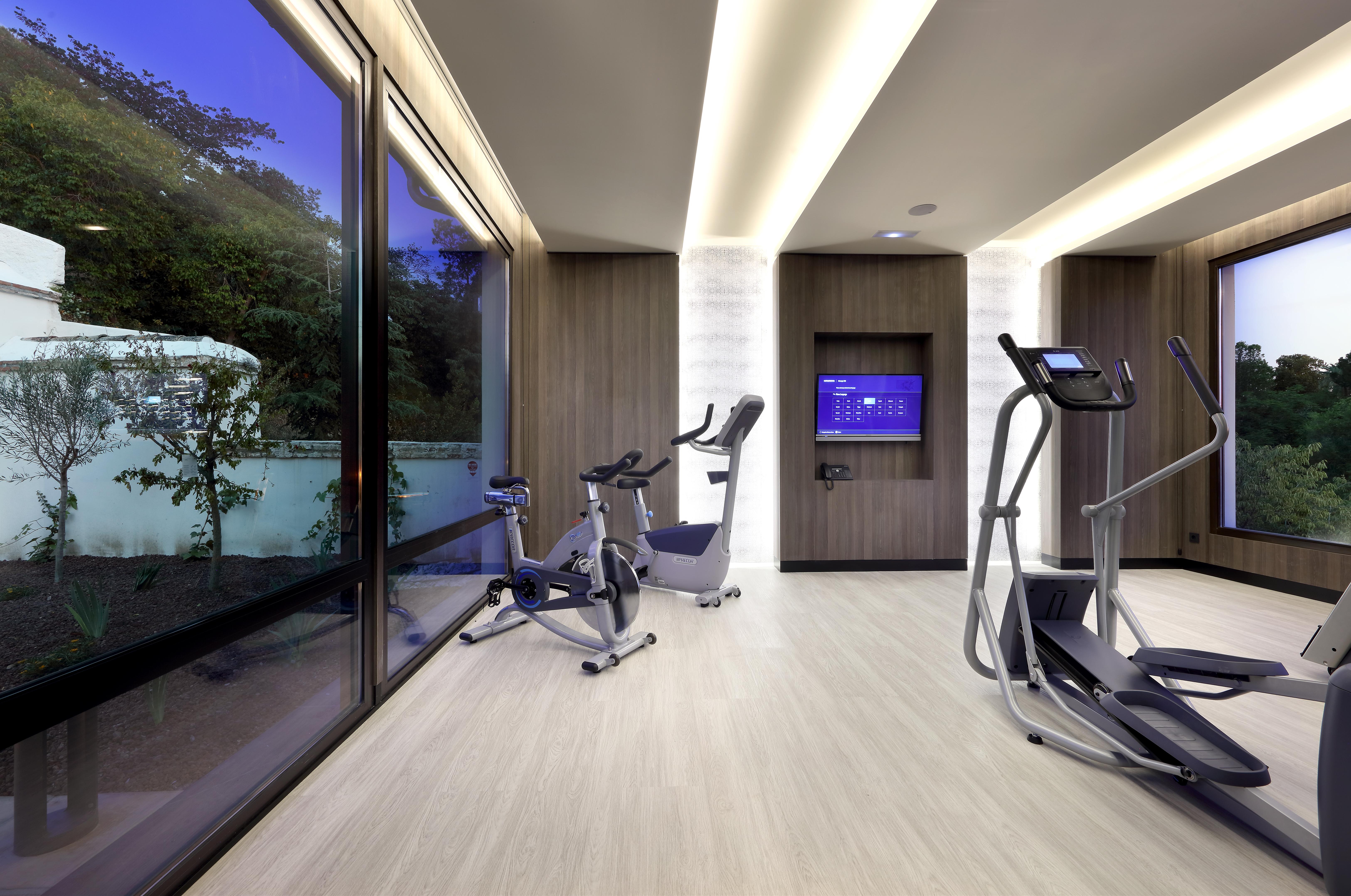 Aurea Washington Irving By Eurostars Hotel Company Granada Exterior photo The gym at the Mandarin Oriental
