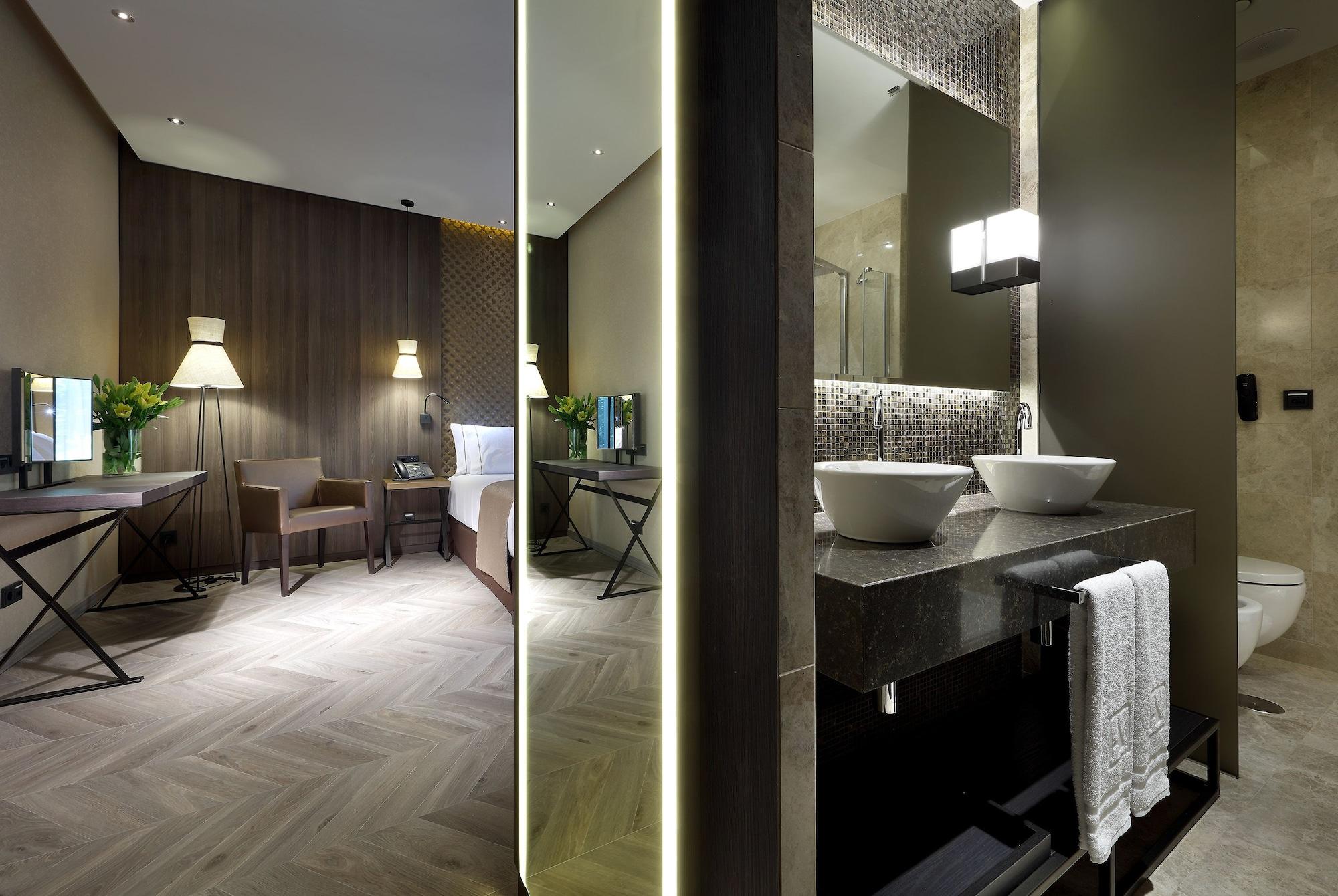 Aurea Washington Irving By Eurostars Hotel Company Granada Exterior photo Deluxe Room